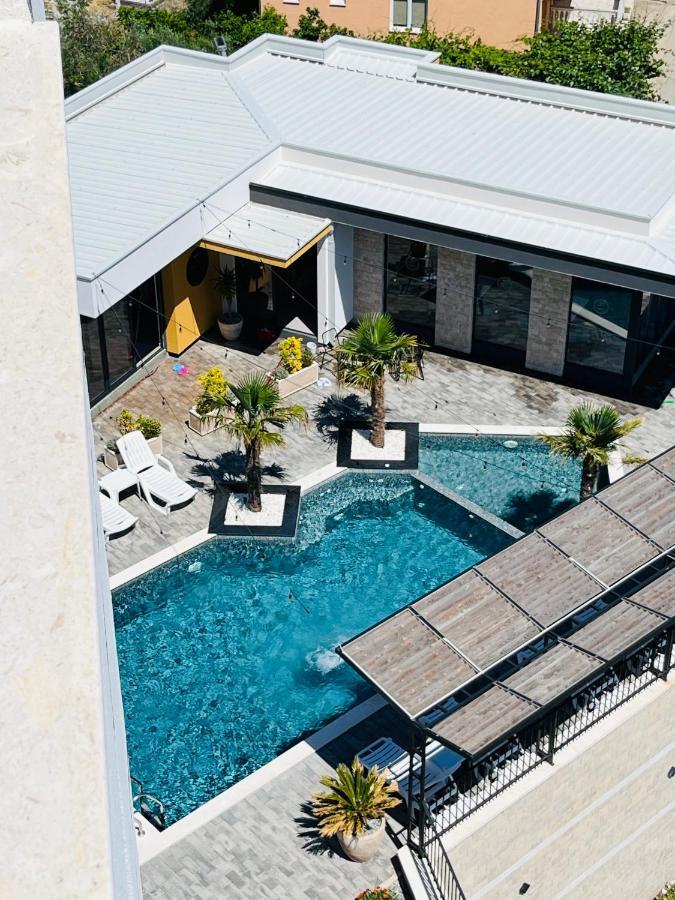 Art'S Apartment Mit Pool Ulcinj Pinjes Εξωτερικό φωτογραφία